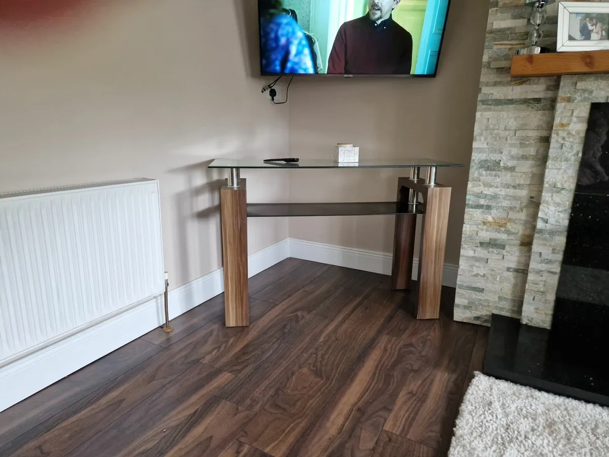 Tv stand - Image 1