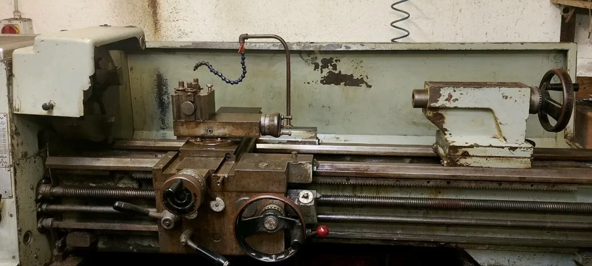 Colchester triumph 2000 lathe - Image 2