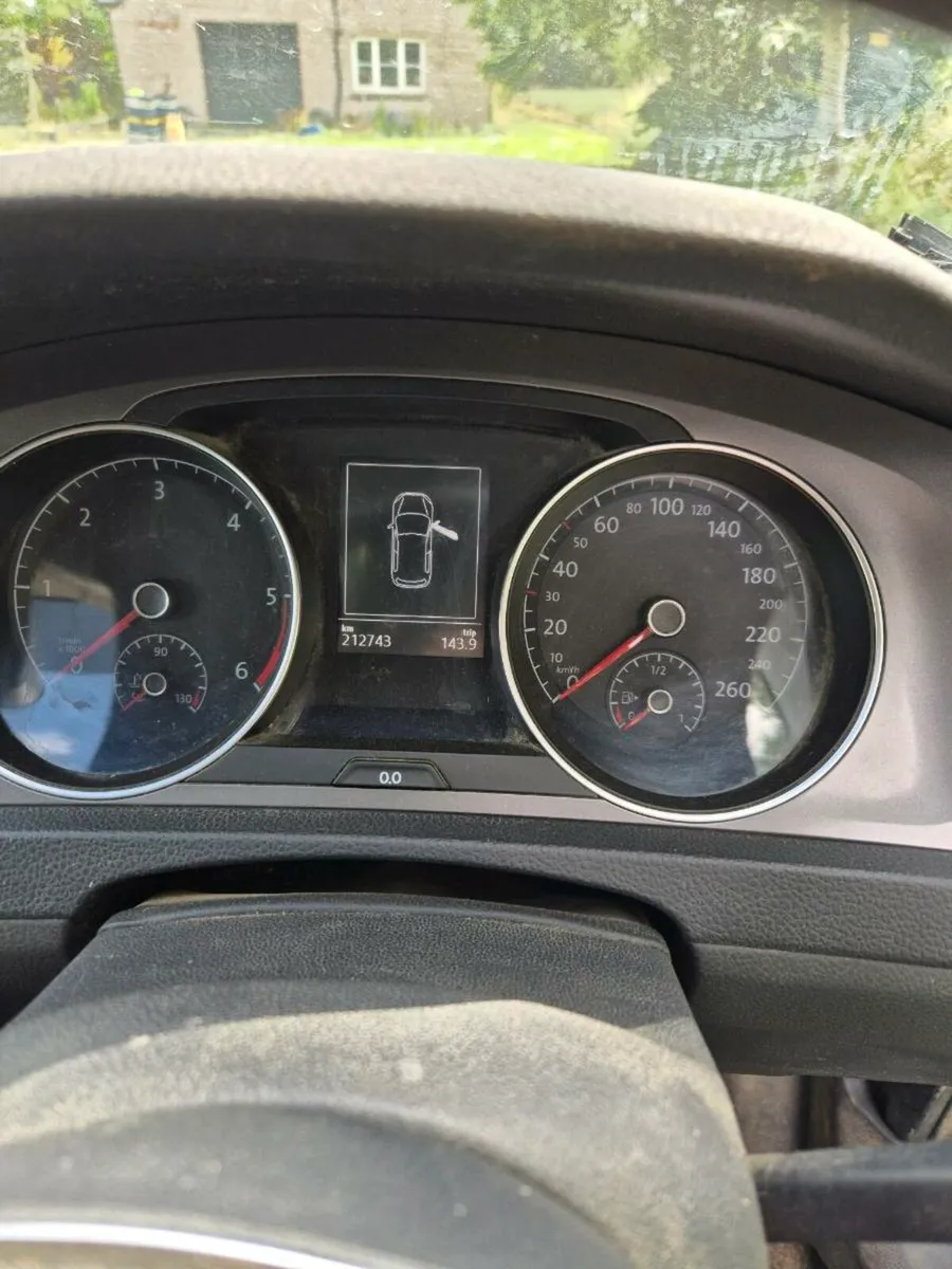 VW Golf - Image 4
