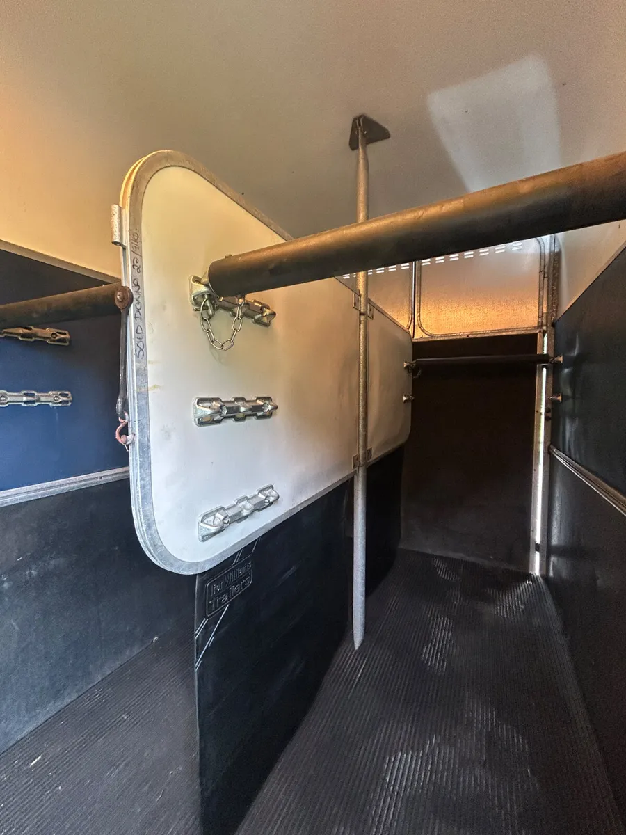 Ifor Williams HB505 Horsebox - Image 4