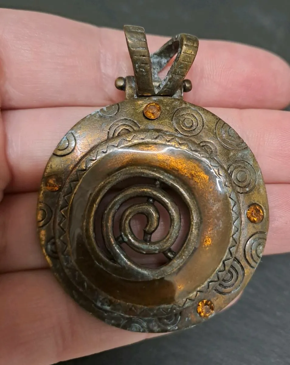 Copper pendant with orange crystals - Image 4