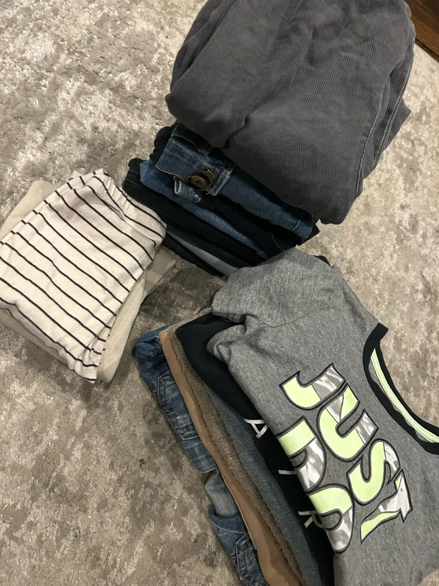 Boys clothes 3/4 - Image 1