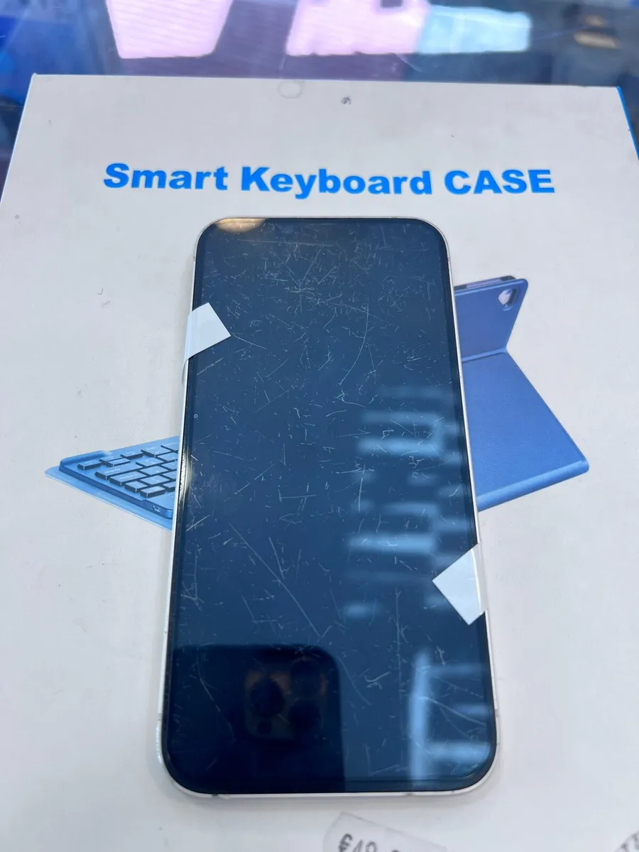 iPhone 14 unlocked - Image 2