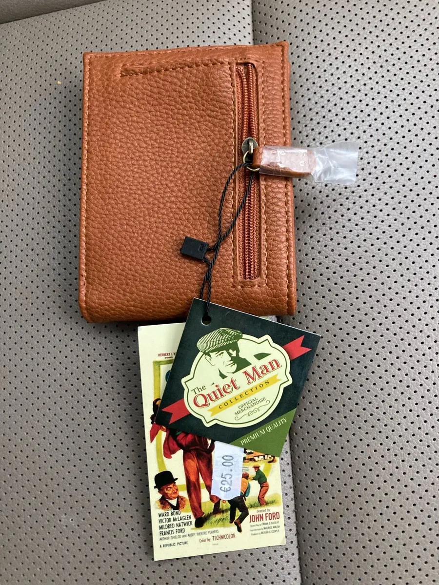 FREEPOST Brand New Wallet - Image 1
