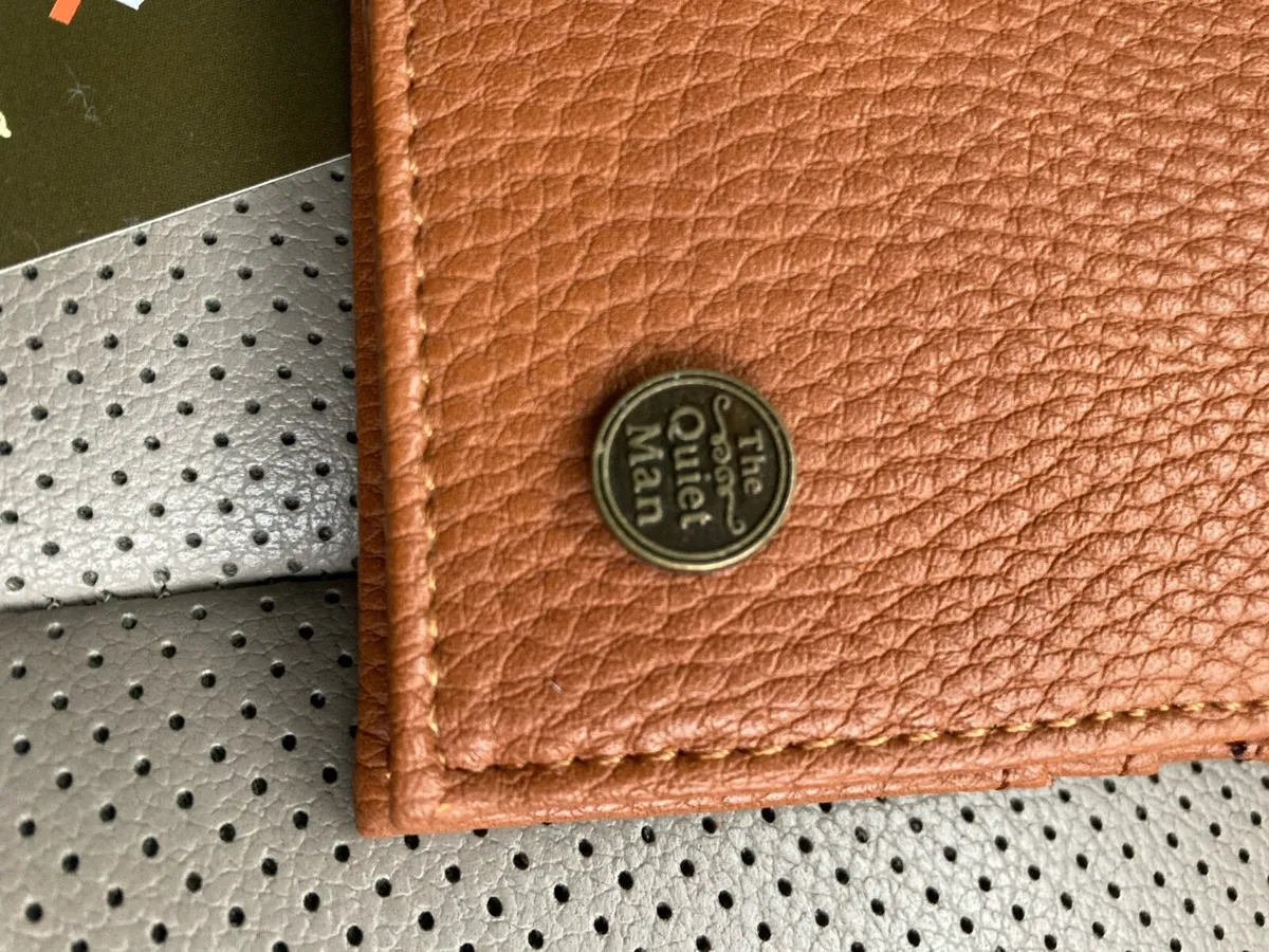 FREEPOST Brand New Wallet - Image 2
