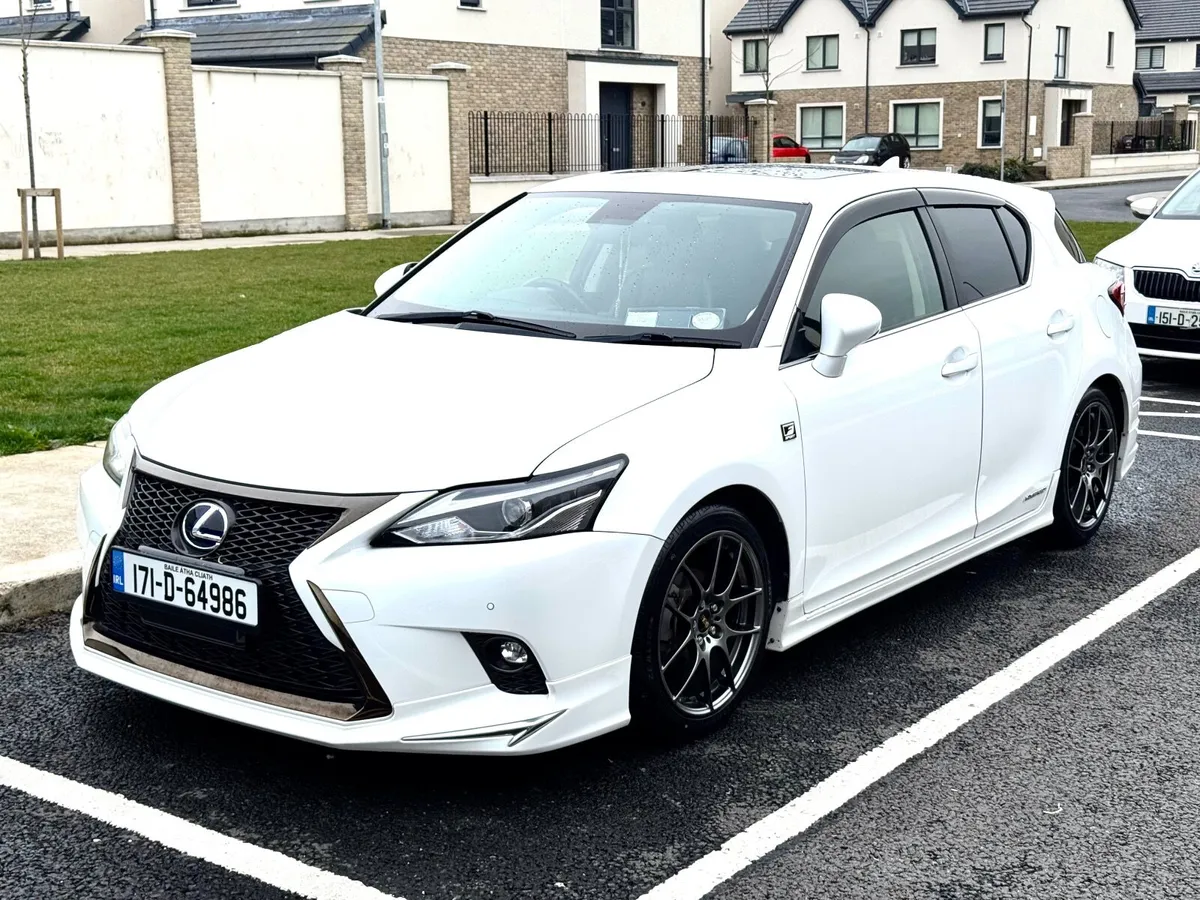 Lexus CT 2017 - Image 1
