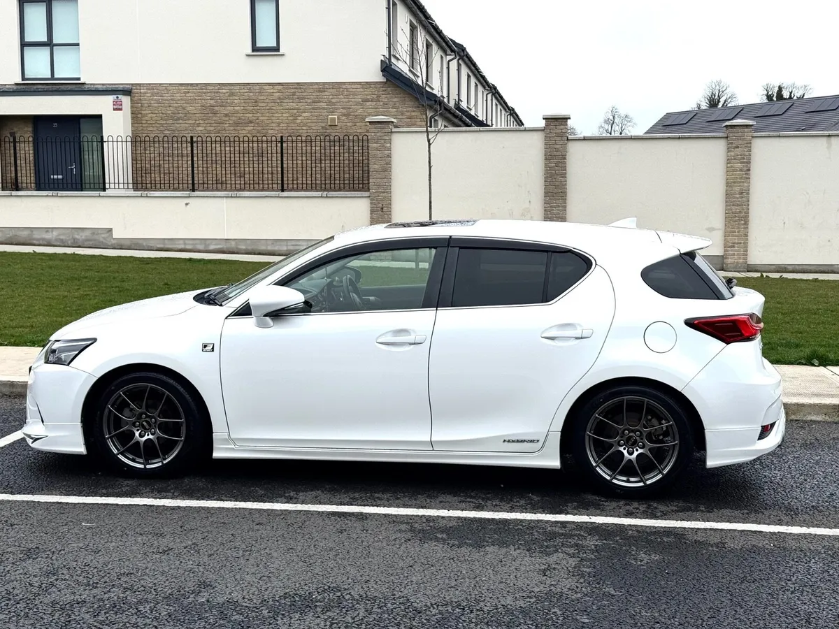 Lexus CT 2017 - Image 3