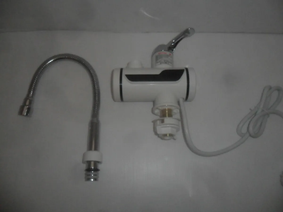instant water heater - Image 1