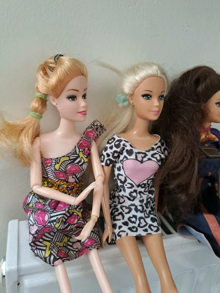 3 dolls free - Image 2