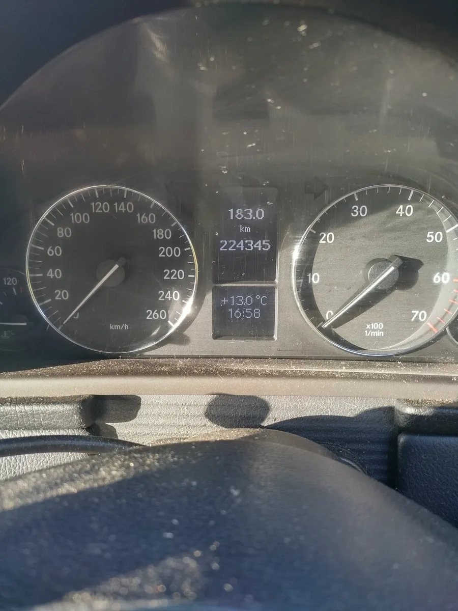 Mercedes-Benz C-Class 2006 - Image 4