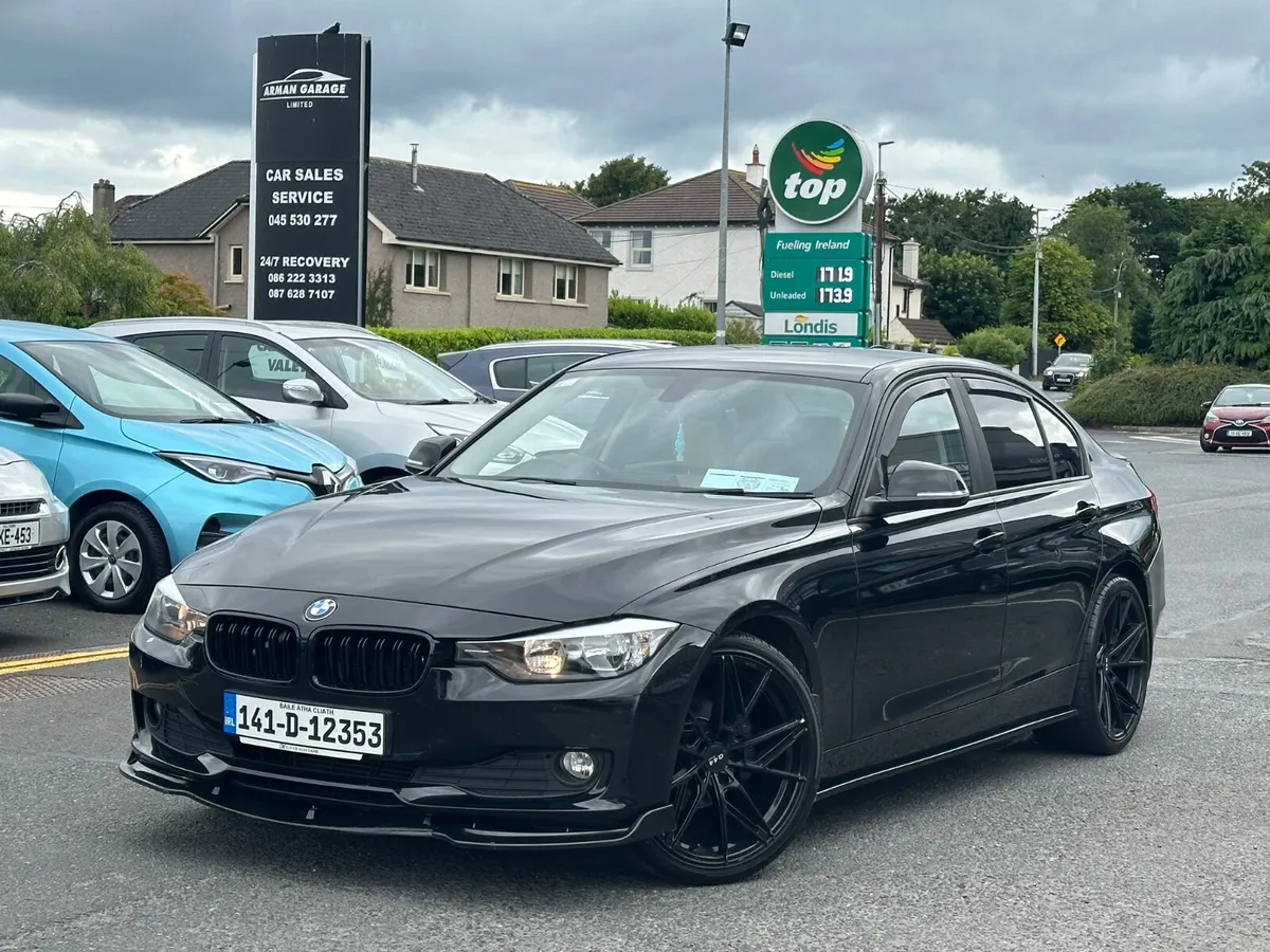 BMW 318d  2014 nice spec - Image 2