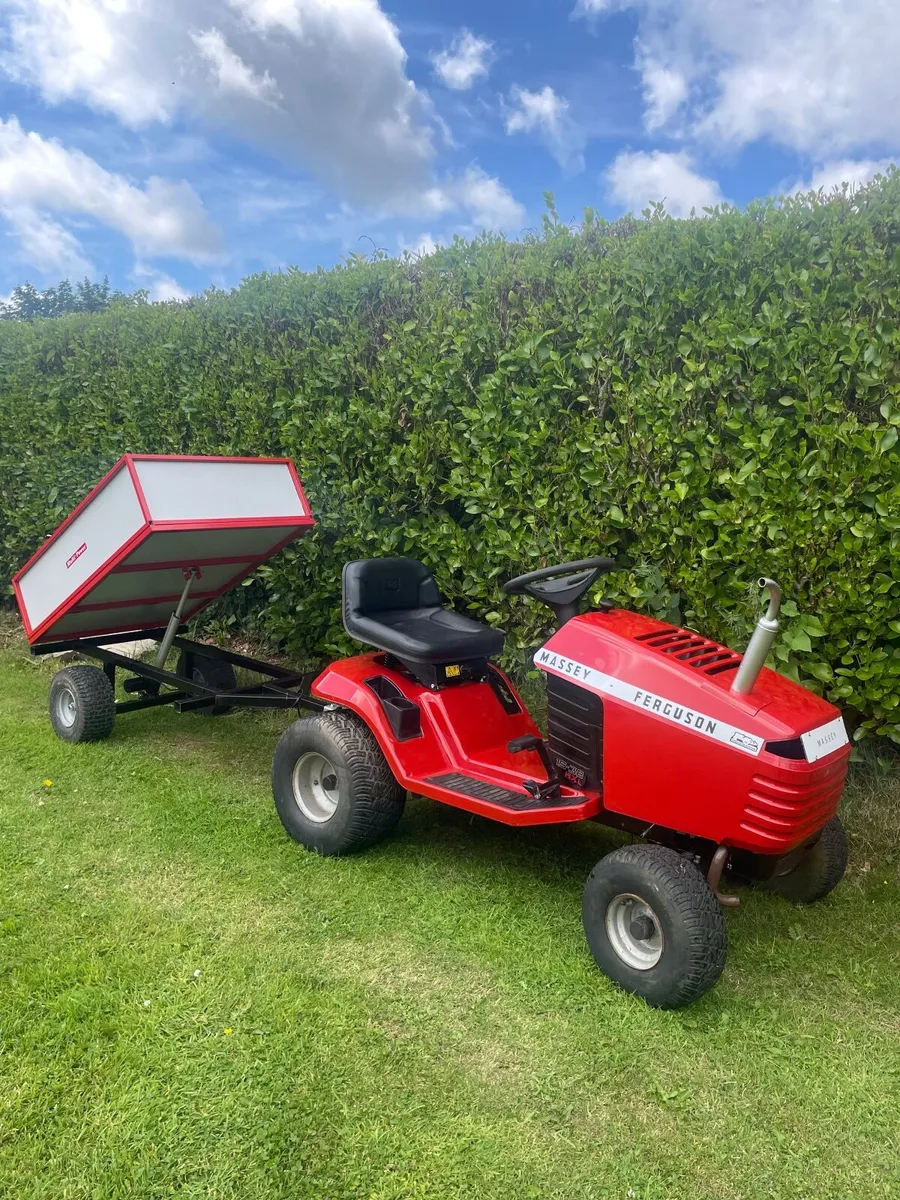Massey Tractor & Trailer - Image 1