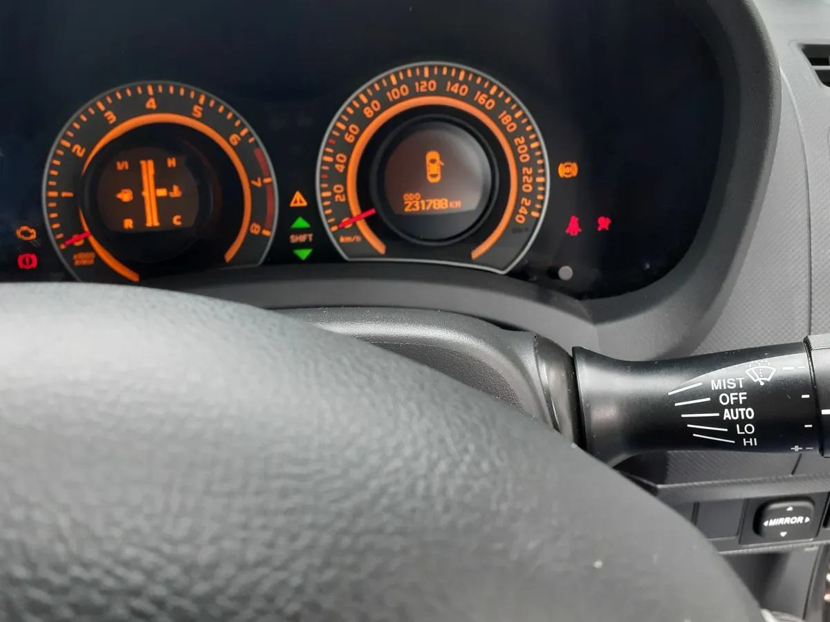 Toyota Auris 2008 - Image 3