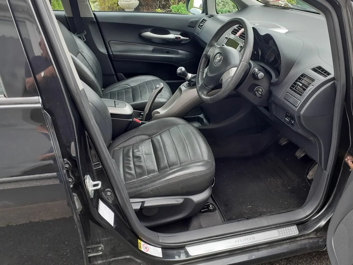 Toyota Auris 2008 - Image 4