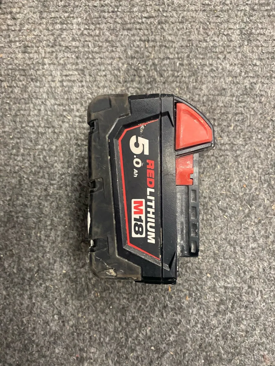 Milwaukee battery - Image 2