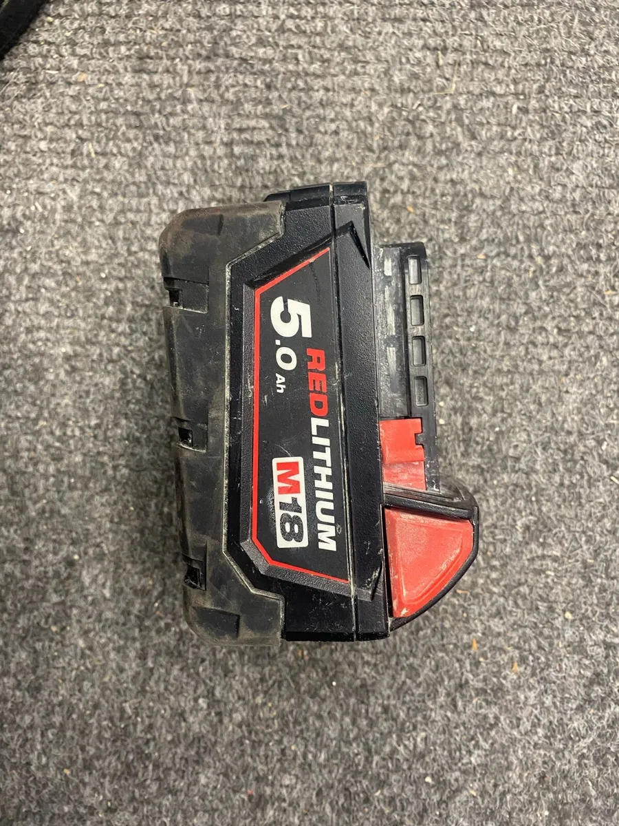 Milwaukee battery - Image 3
