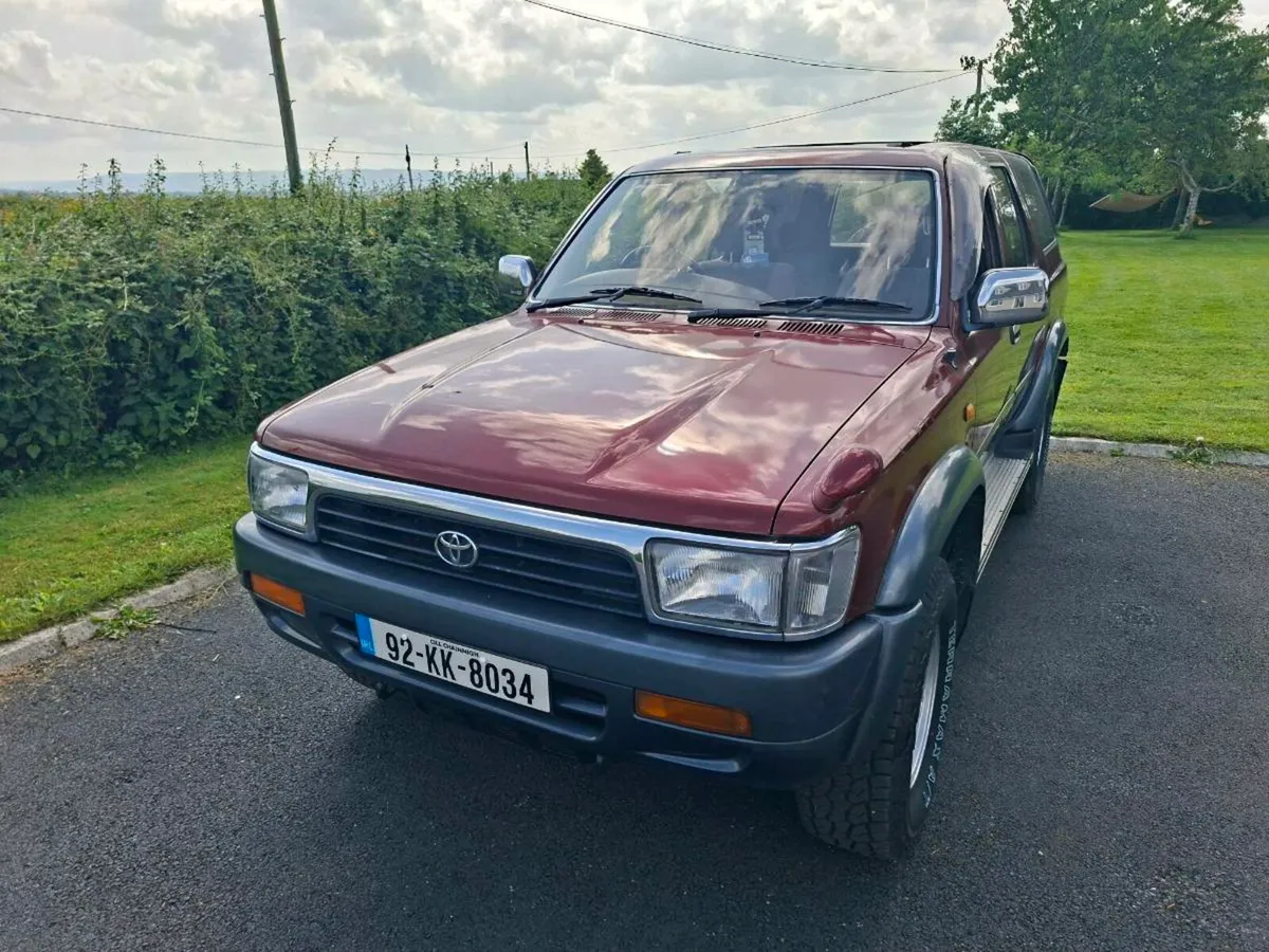 Toyota Hilux Surf - Image 2