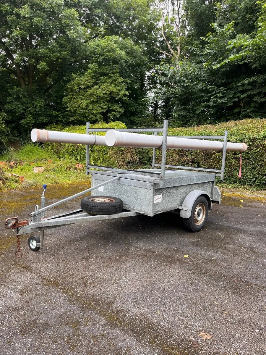 Double dinghy box trailer with spar tubes - Image 1