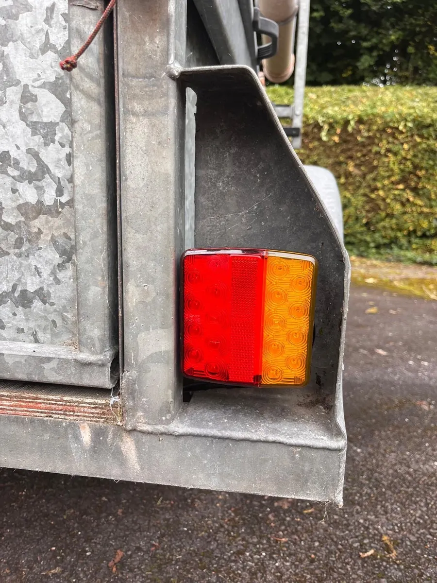 Double dinghy box trailer with spar tubes - Image 4