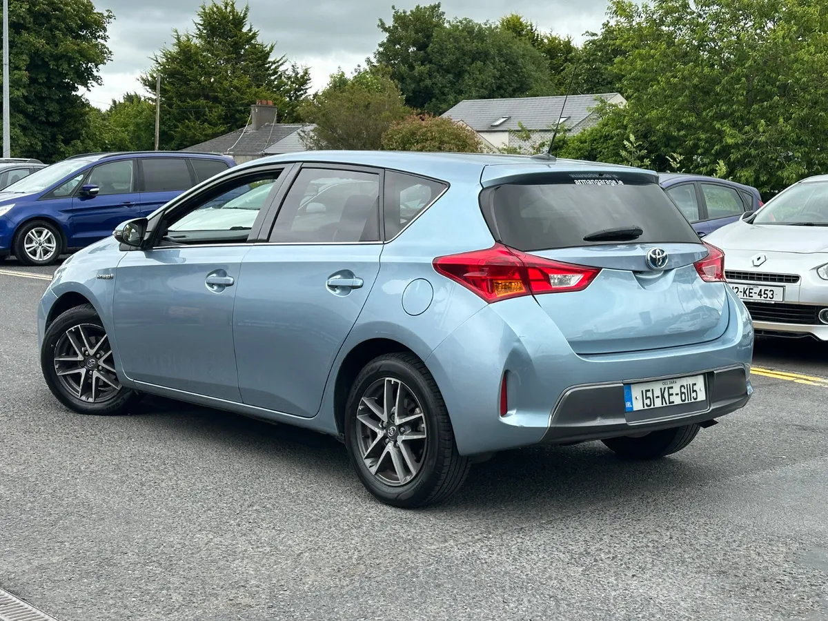 Toyota Auris 2015 - Image 3