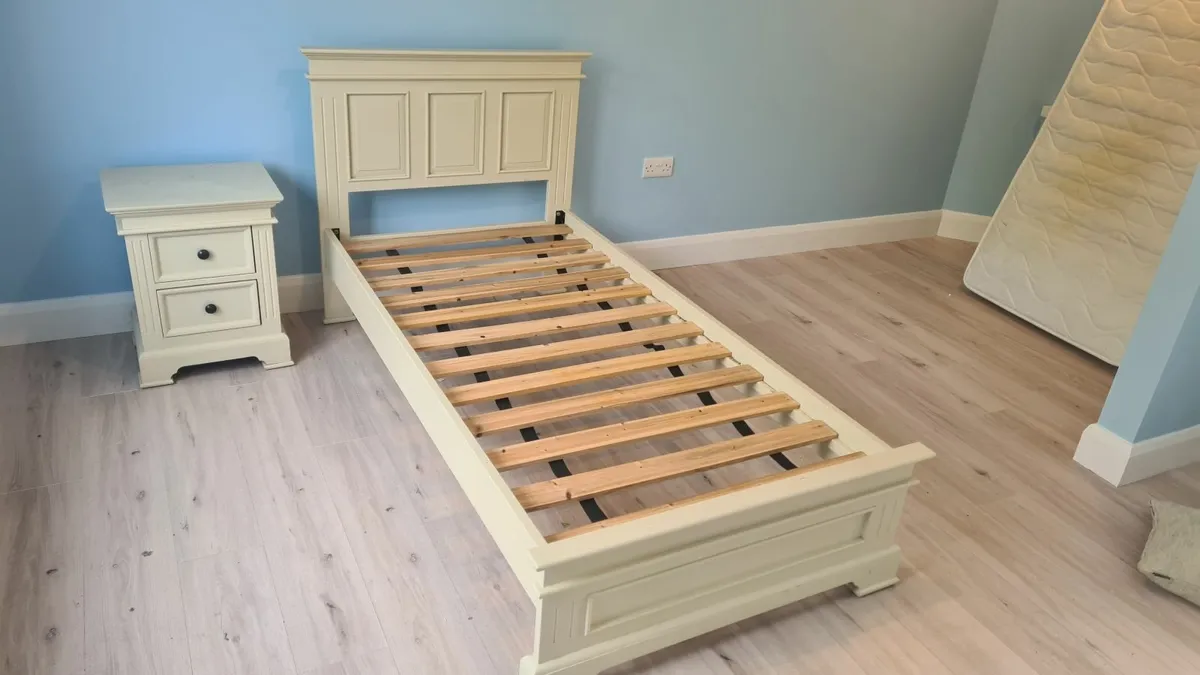 Single Bed - Image 3