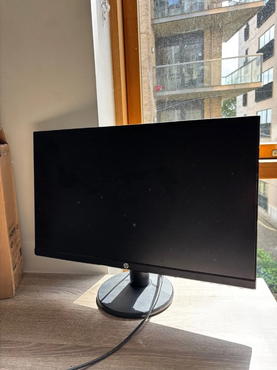Screen - Image 1