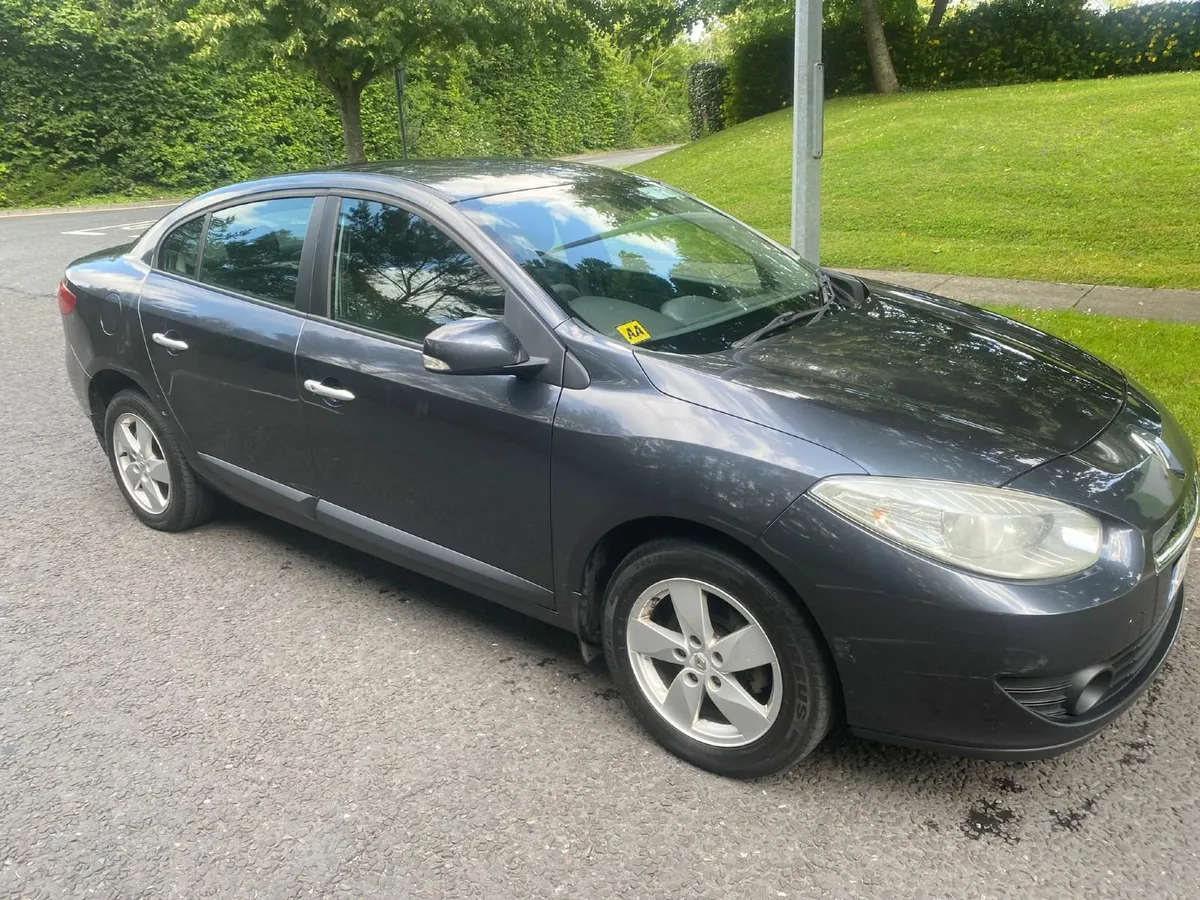 Renault Fluence 2011 - Image 1