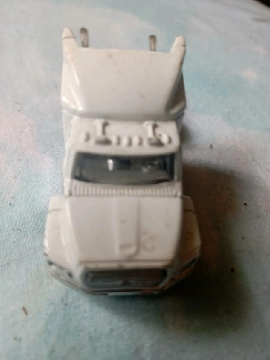 COCA COLA DIECAST MODLE TRUCK 1-64. SCALE - Image 2