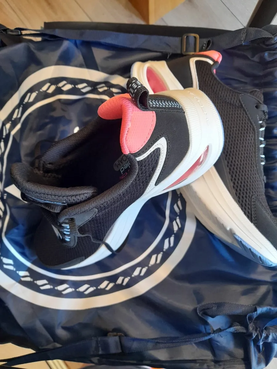 Sketchers / Air. - Image 2