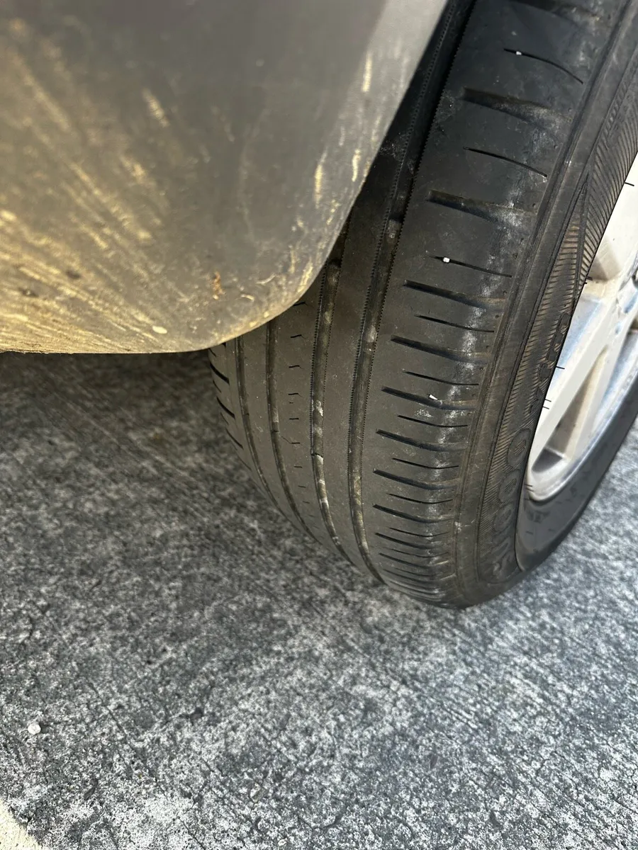 Volvo xc90 - Image 2