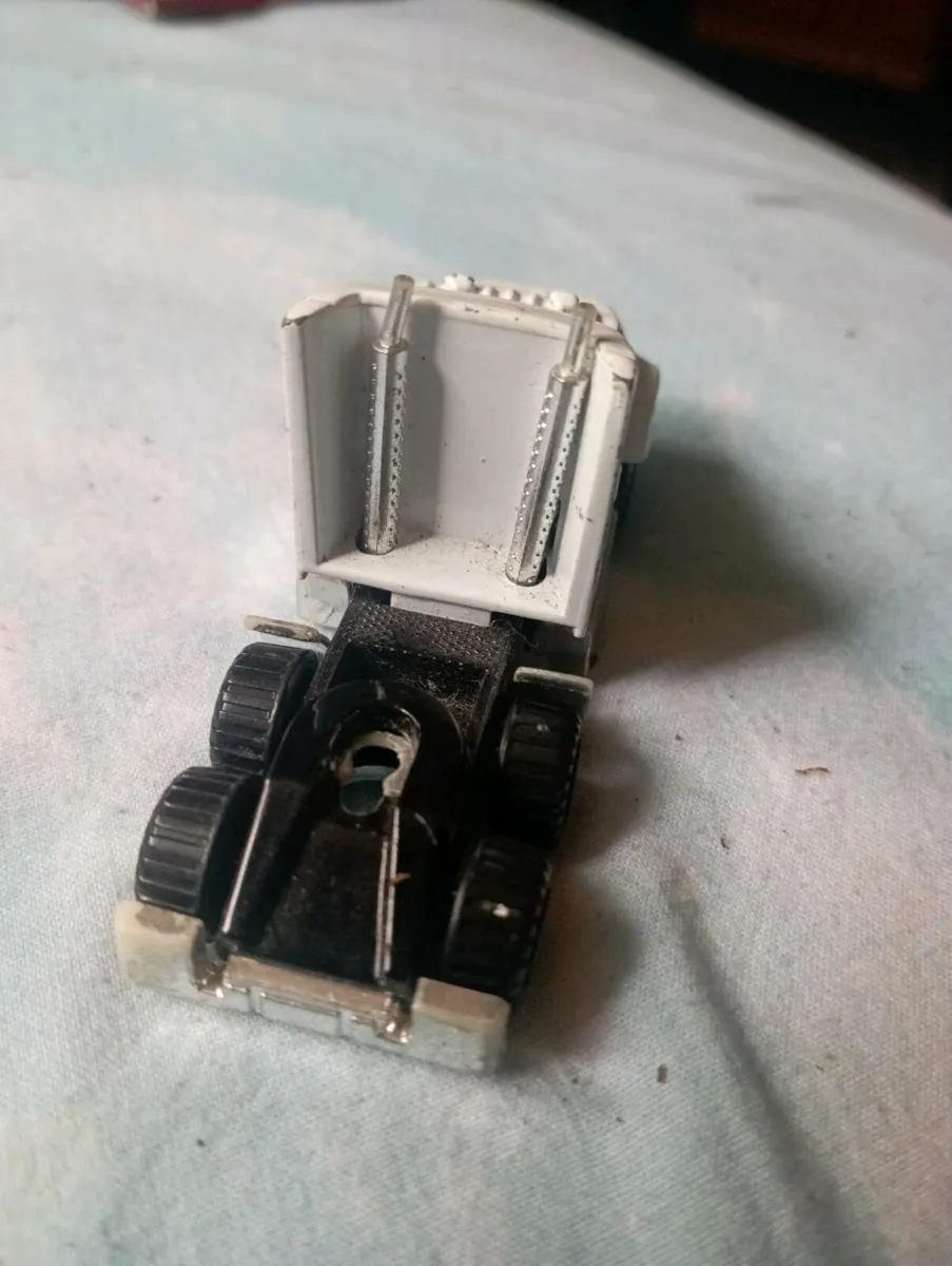 COCA COLA DIECAST MODLE TRUCK 1-64. SCALE - Image 4