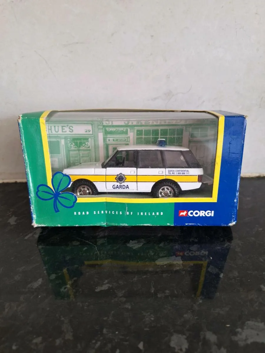Corgi diecast Garda Range Rover - Image 1