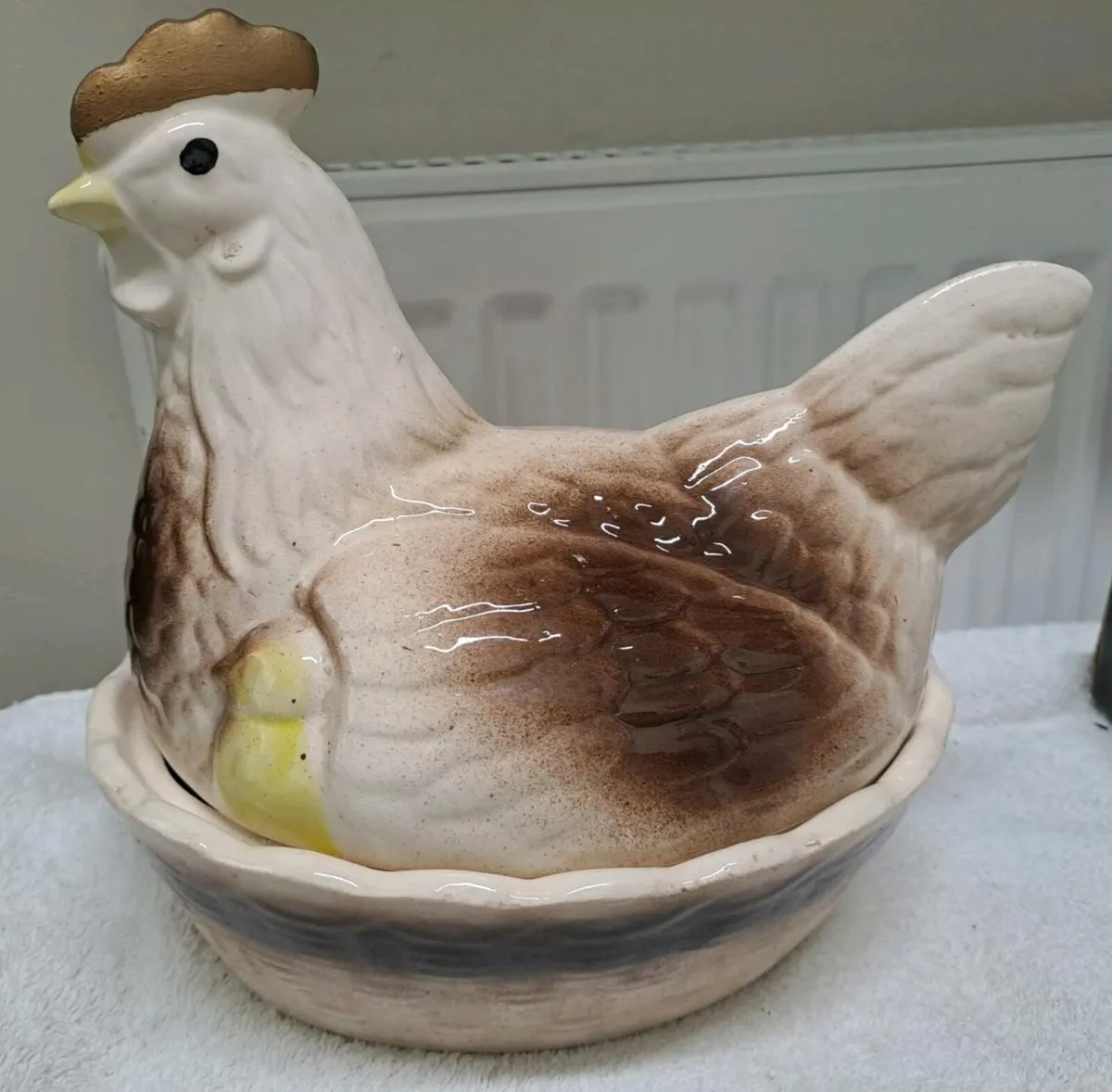 Vintage ceramic hen egg holder - Image 1