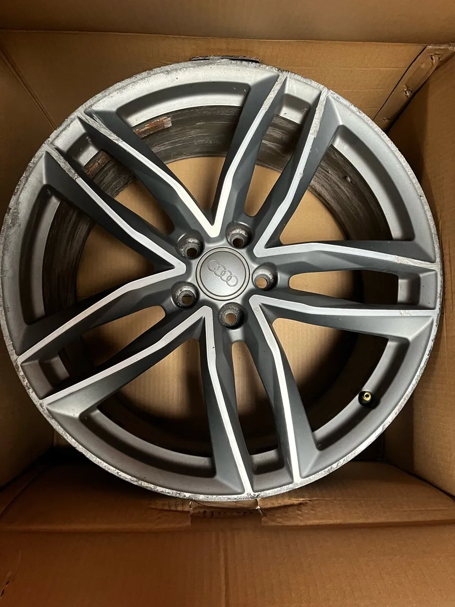 20” Audi a6 alloys - Image 3