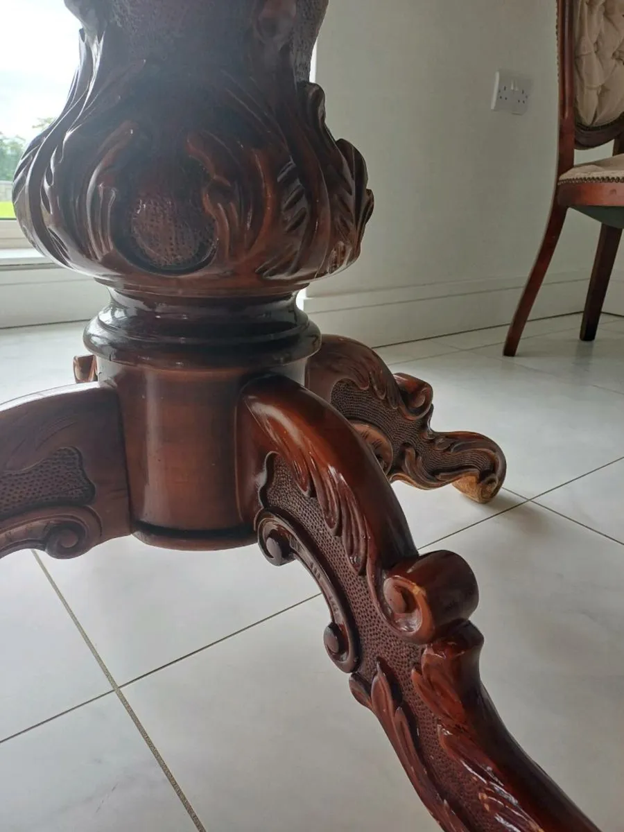 Antique dining table and chairs - Image 3