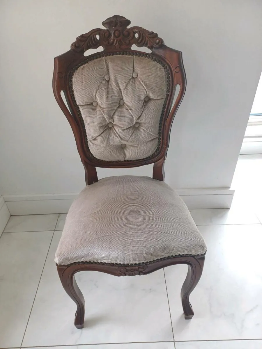 Antique dining table and chairs - Image 4