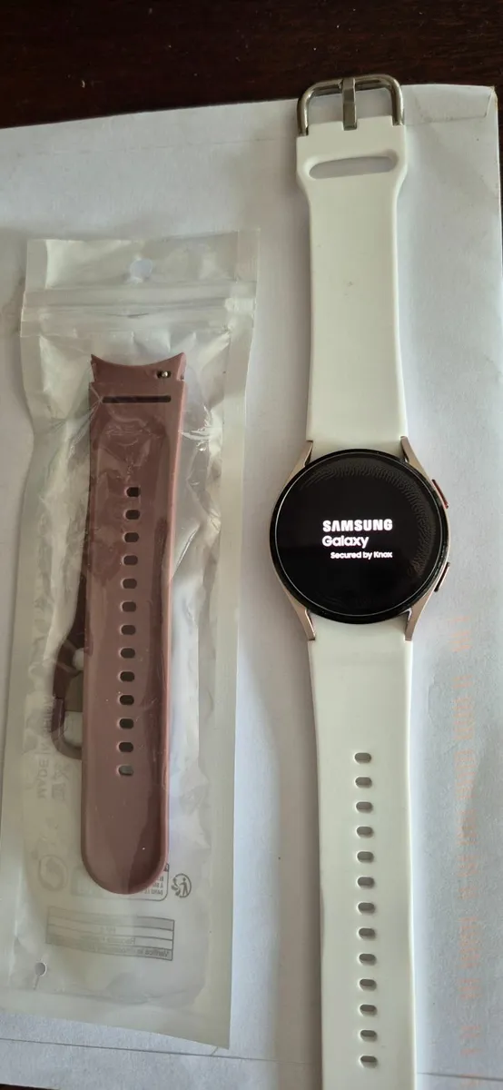 Samsung Galaxy Watch 4 - Image 2