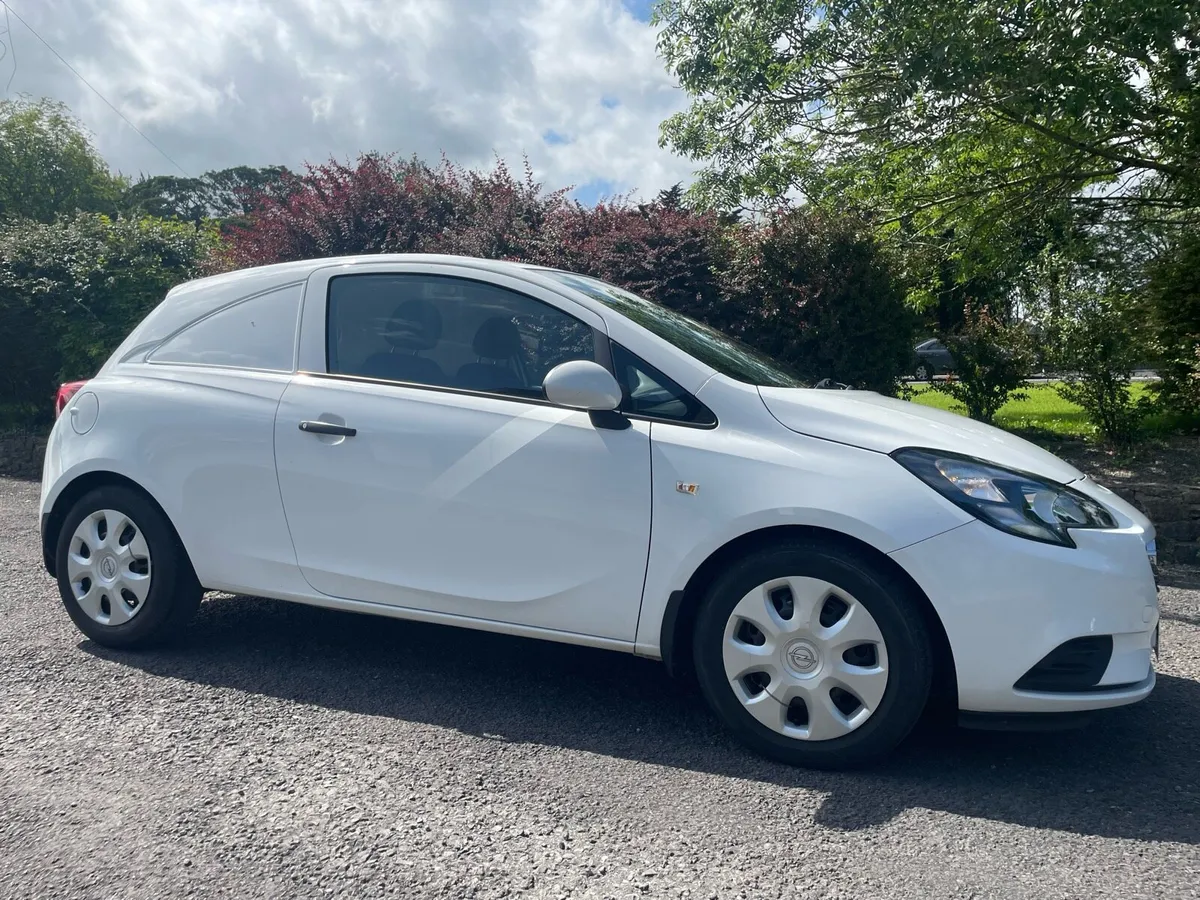 182 Opel corsa van only 70km .. mint - Image 1