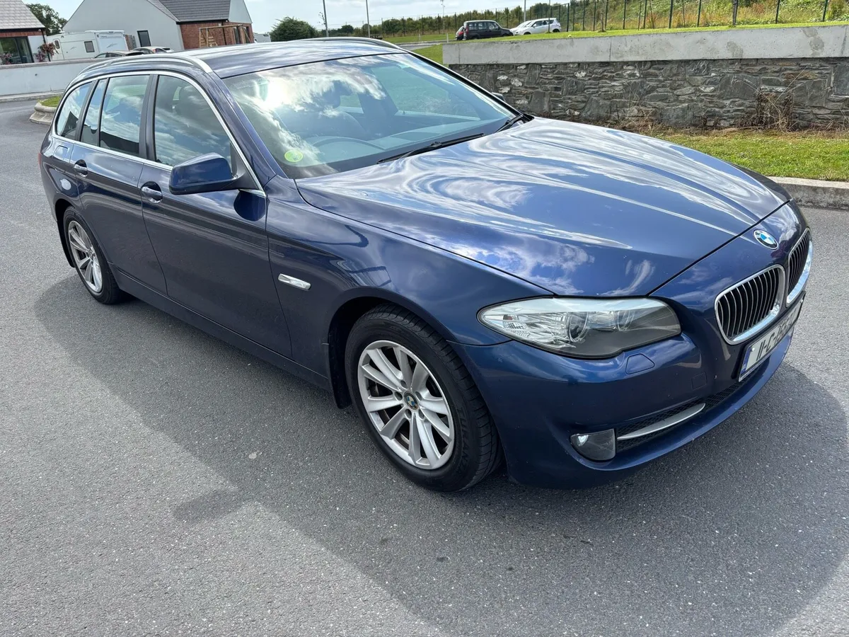 2011 BMW 520d estate manual Nct 06/26 - Image 2