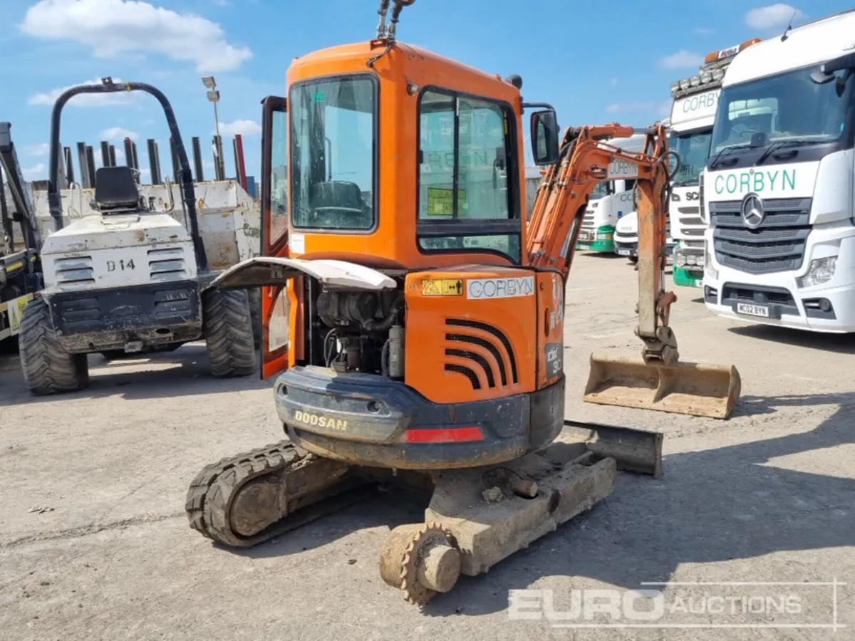 2017 Doosan DX30Z - Image 2