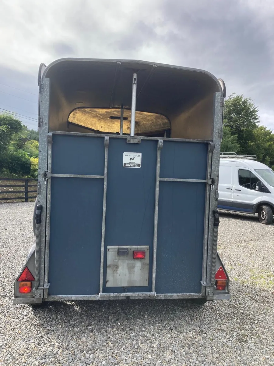 Horse Box - Image 1