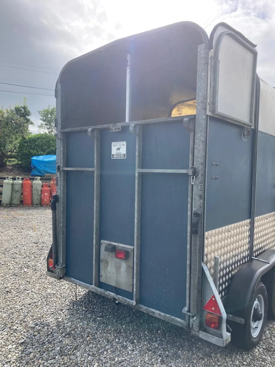 Horse Box - Image 4