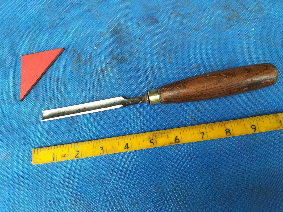 Carvers Gouge by Skelton - Image 1