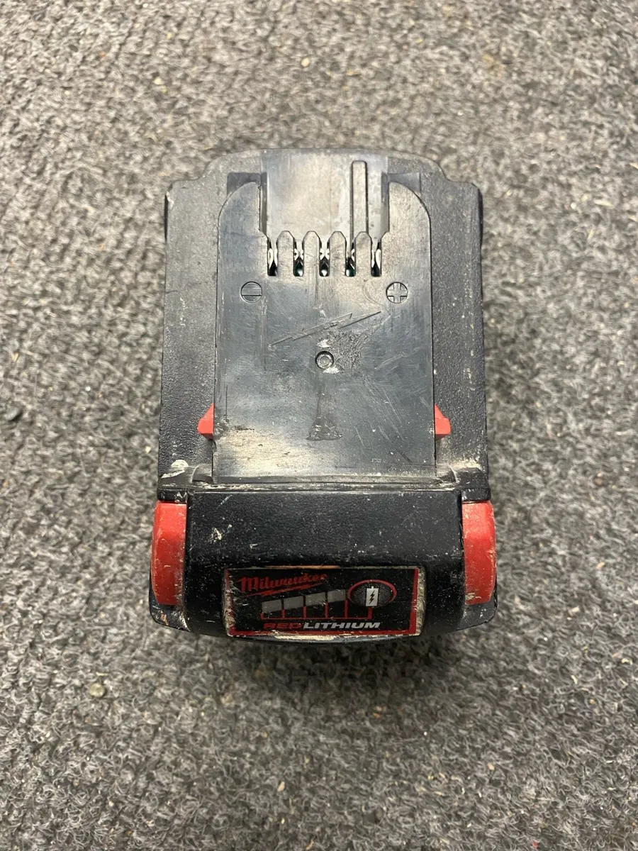 Milwaukee battery - Image 1