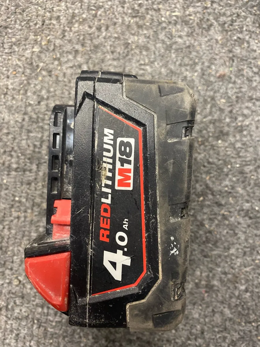 Milwaukee battery - Image 3