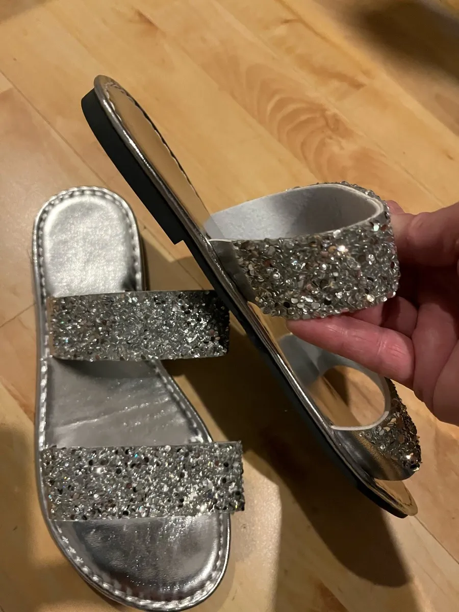 Shoe - Image 2