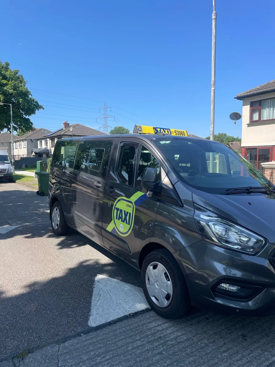 Ford Transit Custom 9 Seater Wheelchair Accessible - Image 1