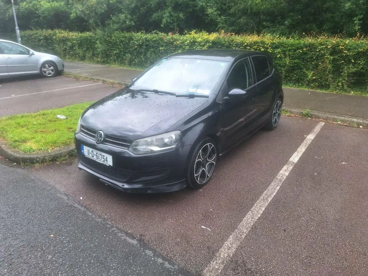 VW POLO AUTOMATIC €4300 - Image 1