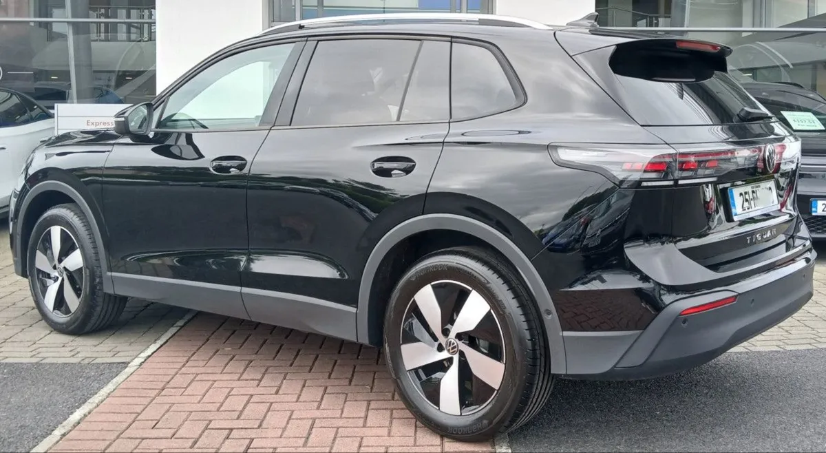 Volkswagen Tiguan Edition 75 2.0tdi 150HP  rear V - Image 4
