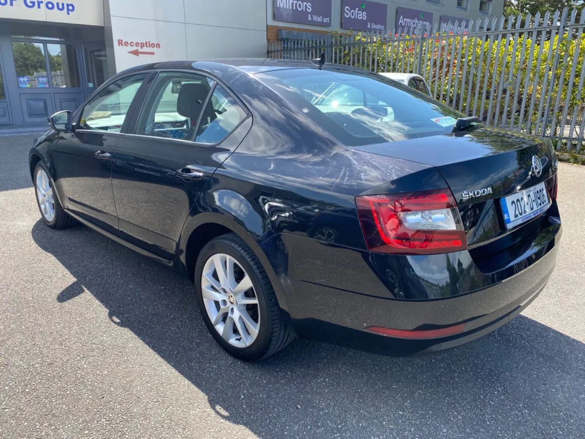 1.6 TDI AMBITION - SAVE 2000eur - Image 2